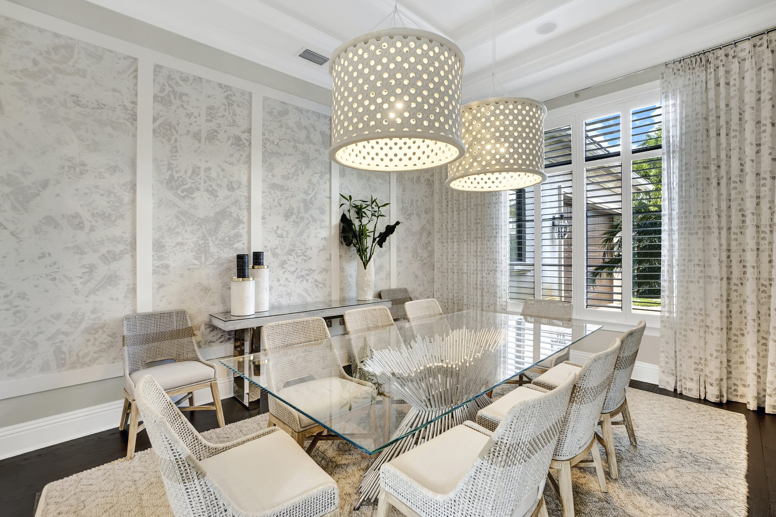 Dining Room showcasing Wall covering